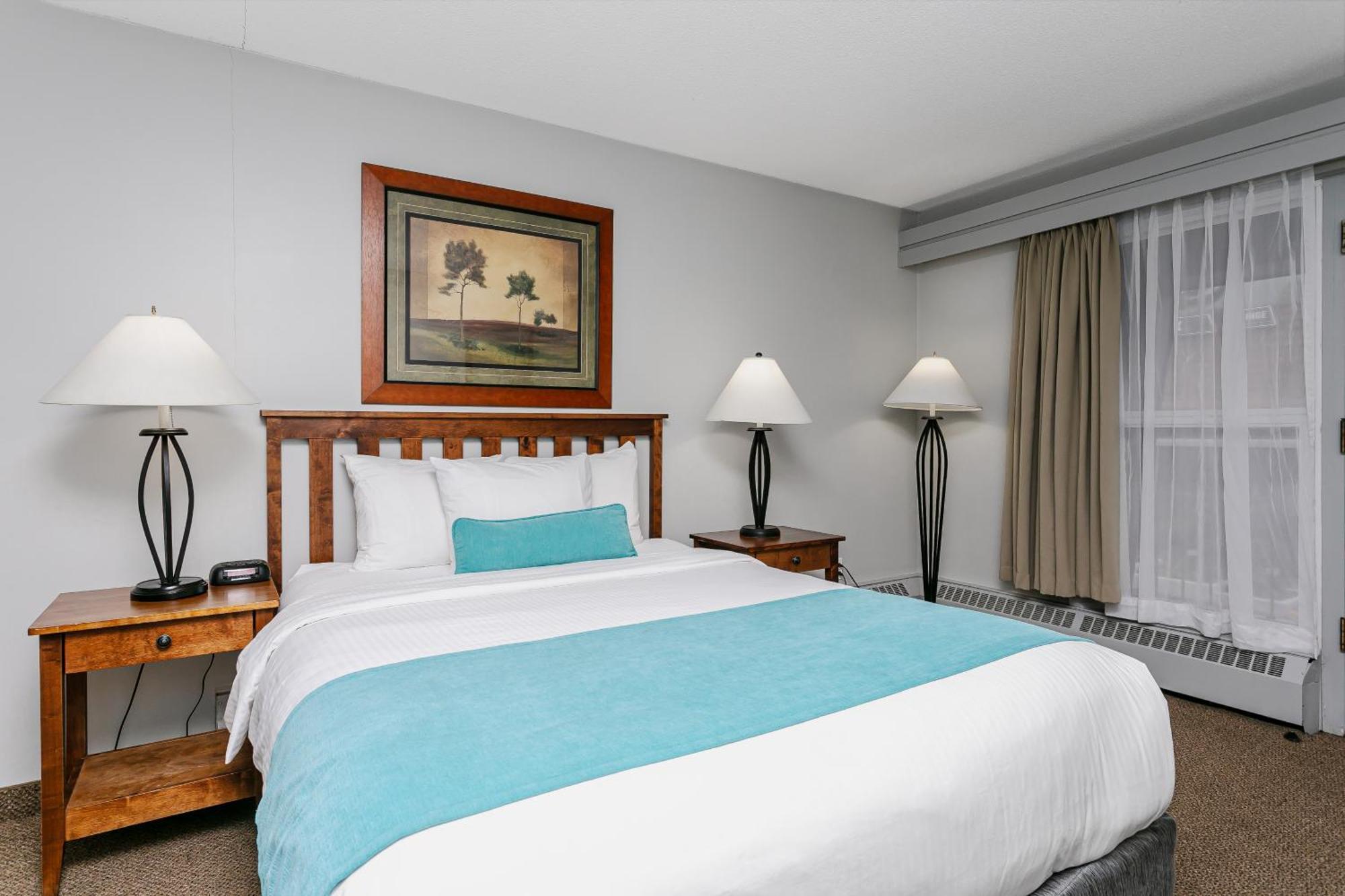 Tonquin Inn Jasper Room photo